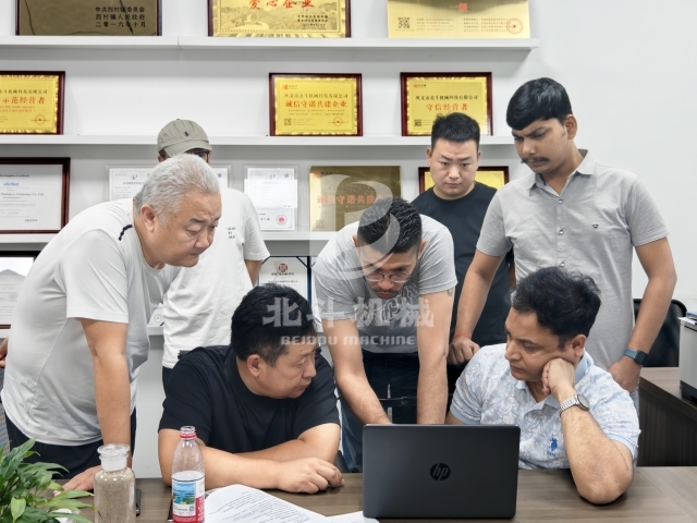 蜜桃视频APP在线观看機械蜜桃成人影院免费线路二_20250904083550_300_6_副本.jpg