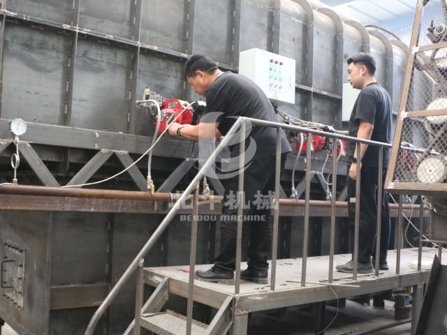 蜜桃成人影院免费线路二發貨前，客戶專程到廠現場試機！