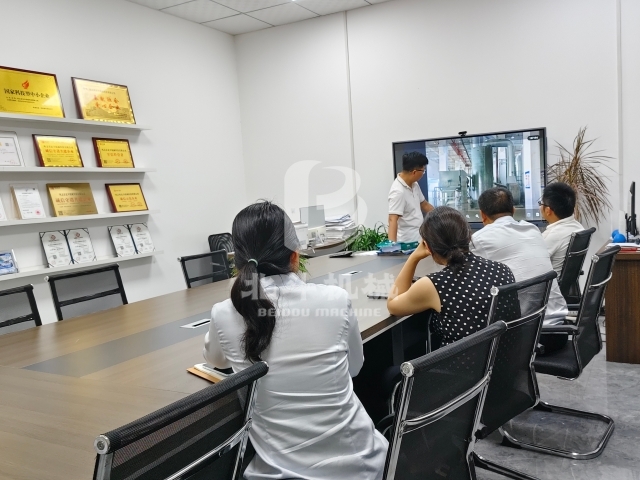深化互訪考察交流 共拓蜜桃成人影院免费线路二產業發展機遇